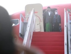 Muktamar ke-34 NU, Presiden Jokowi Sarungan Saat Berangkat ke Lampung