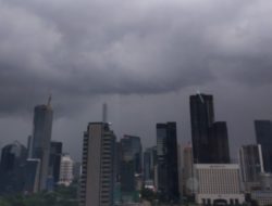 Prakiraan Cuaca: Sebagian DKI Jakarta Diguyur Hujan Hari Ini
