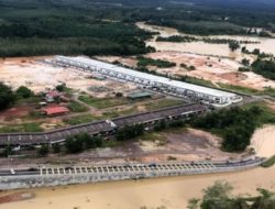 Johor’s Crown Prince Takes Strategic Steps to Overcome Flood in the State