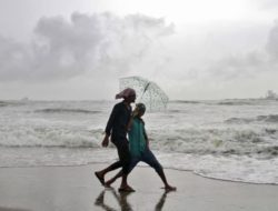 Monsoon rains lash India’s Kerala coast, two days ahead of usual