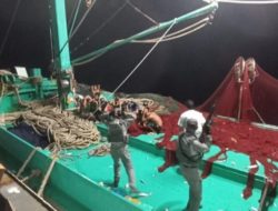 Indonesian coast guard detains Vietnamese ship for illegal fishing