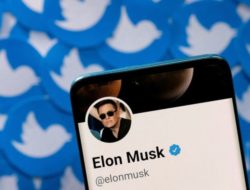 Proxy advisor ISS recommends Twitter shareholders back sale to Musk