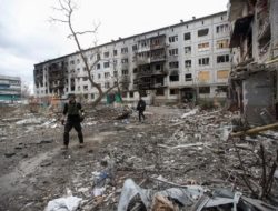 Ukraine reports fresh Russian strikes after announced cease-fire