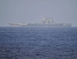 Chinese aircraft carrier passes through Taiwan Strait: Taipei