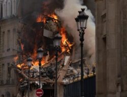 Rescuers comb through rubble of Paris building blast