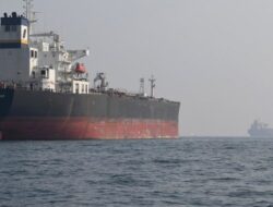 Iran tried to seize 2 oil tankers near Strait of Hormuz and fired shots at one of them, US Navy says